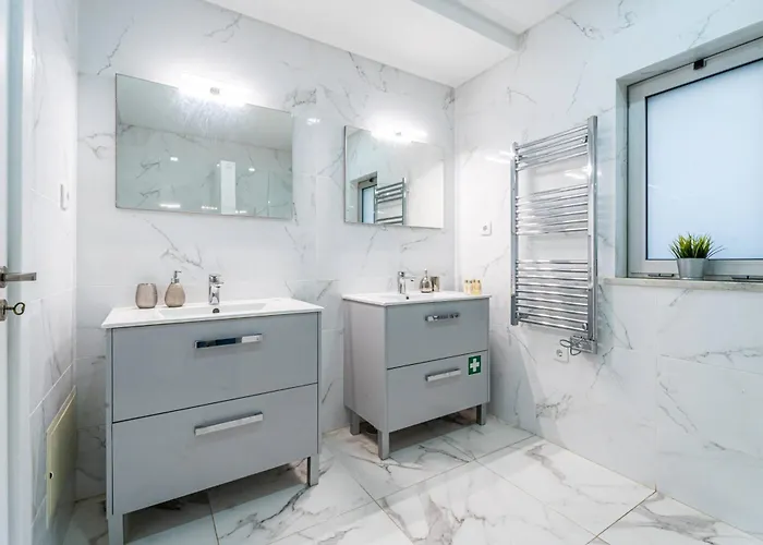 Villa Veneza By Hellovacations Albufeira